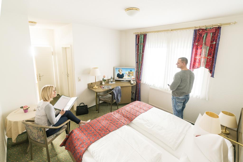Das Fritz Hotel Schwerin Schoene Lage Im Gruenen Mit Regionaler Kueche Kostenfreien Parkplaetzen Und E Ladestation Room photo
