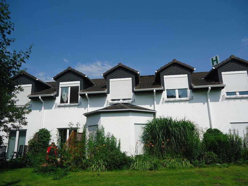 Das Fritz Hotel Schwerin Schoene Lage Im Gruenen Mit Regionaler Kueche Kostenfreien Parkplaetzen Und E Ladestation Exterior photo